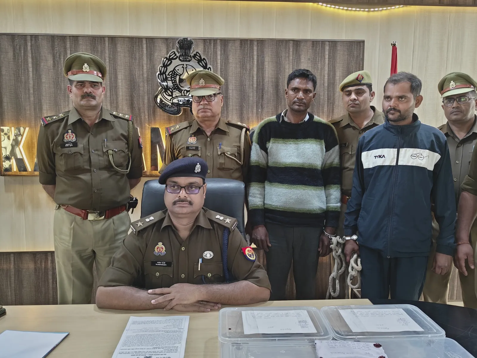 कासगंज: ताले की चाबी बनाने वाले युवक ने खोली चलती फिरती अवैध शस्त्र फैक्ट्री, दो गिरफ्तार