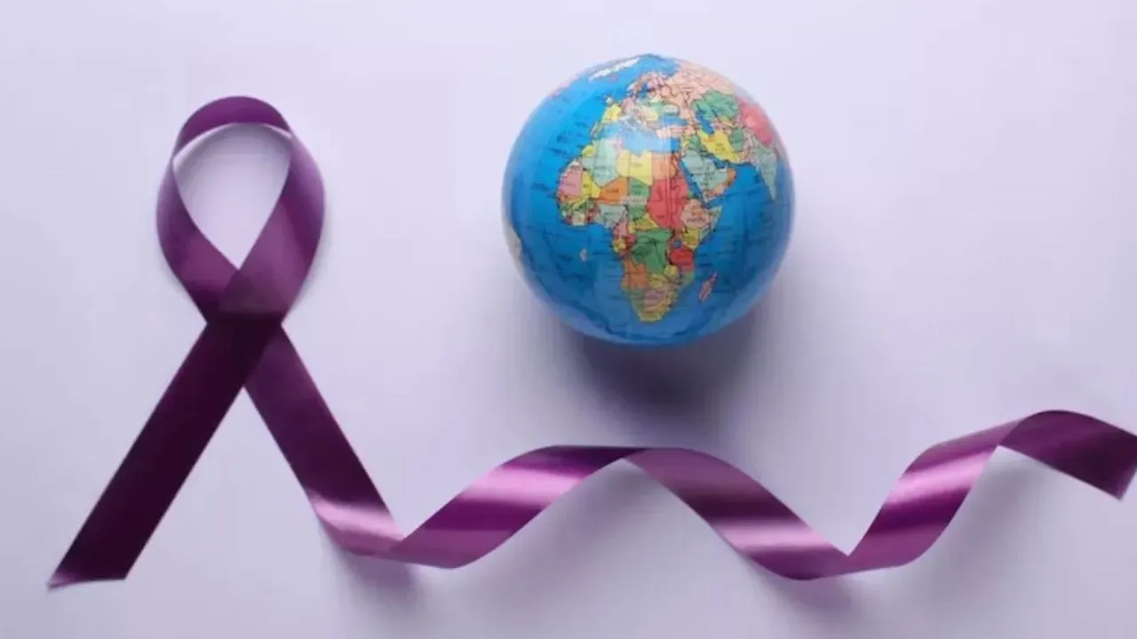 World Cancer Day: खड़े होने पर कम, लेटने पर ज्यादा सांस फूले तो दिल गंभीर, दिल के कैंसर का हो सकता है यह संकेत, सचेत रहना जरूरी 