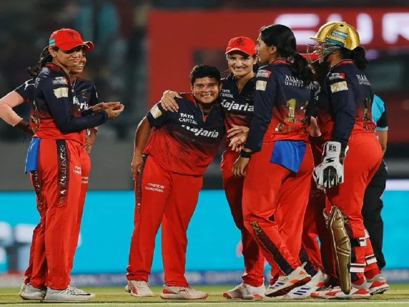 WPL 2025 : आरसीबी ने जीत के साथ किया आगाज, गुजरात जायंट्स को छह विकेट से हराया 