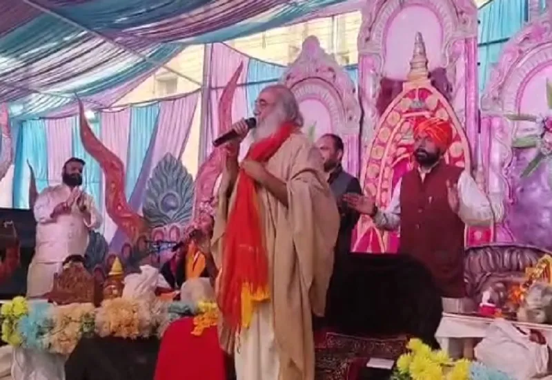 मुरादाबाद : आचार्य प्रमोद कृष्णम बोले-जया बच्चन से पहले केवल अमिताभ बच्चन परेशान थे, अब पूरी संसद व सनातनी