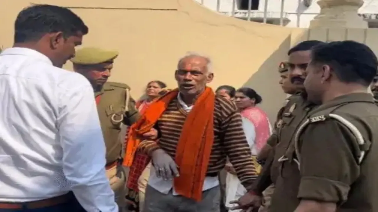 विधान भवन के सामने दंपति का आत्मदाह का प्रयास: कानपुर पुलिस पर लगाया लापता बेटी की तलाश में लापरवाही का आरोप