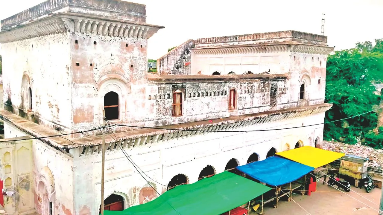 गंगा के किनारे बनी टिकैतराय बारादरी Kanpur में पर्यटकों को बुलाएगी, हवेली होटल के रूप में होगी विकसित, जल्द शुरू होगा काम