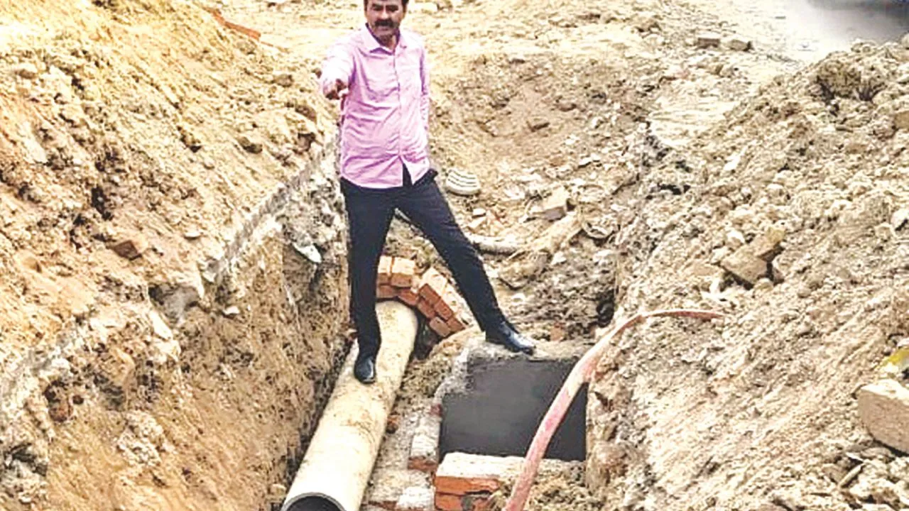 Kanpur: शास्त्री नगर कॉलोनी में सीवर समस्या से मिलेगी निजात, 190 मीटर लंबी सीवर लाइन डालने का काम शुरू