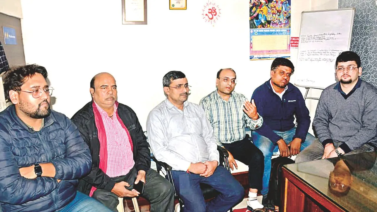 Kanpur में उद्यमी बोले- कारोबार के कानून हों सरल, जटिल नियमों की वजह से होती परेशानी