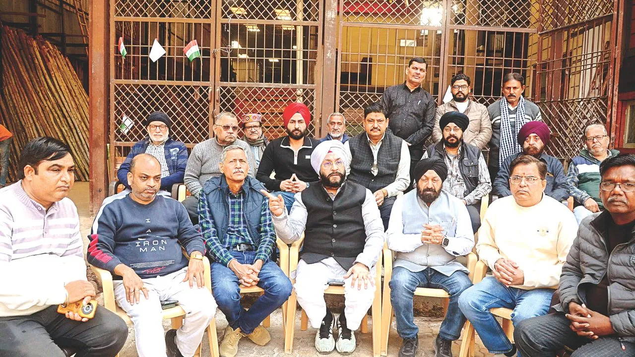 Kanpur में कारोबारी बोले- इंफ्रास्ट्रक्चर सुधरे तो फले-फूले व्यापार, इन चीजों की उठाई मांग...