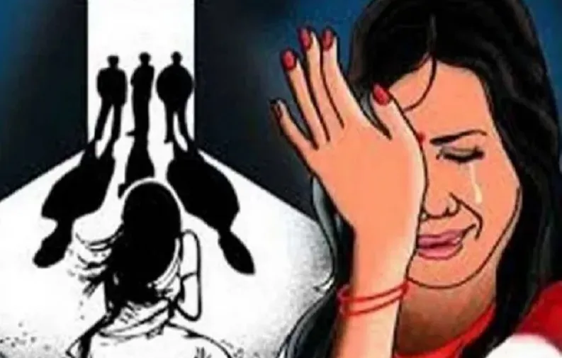 मुरादाबाद : किशोरी से दुष्कर्म और गर्भपात में सौतेले पिता को 20 साल की सजा, कोर्ट ने 33 हजार रुपये का जुर्माना भी लगाया