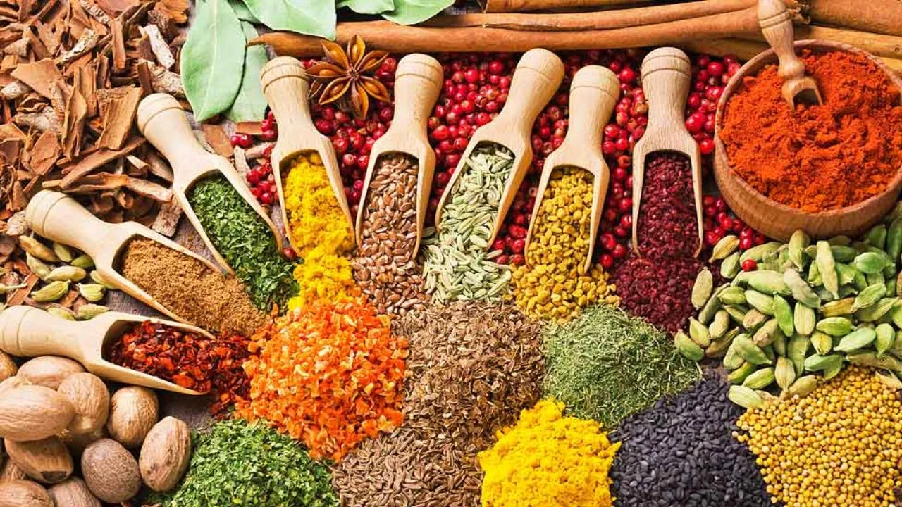 Kanpur: खाने लायक नहीं आधी से ज्यादा खाद्य सामग्री, बाजार में 50 फीसदी से नमूने जांच में निकले फेल, अभियान से नहीं अंकुश  