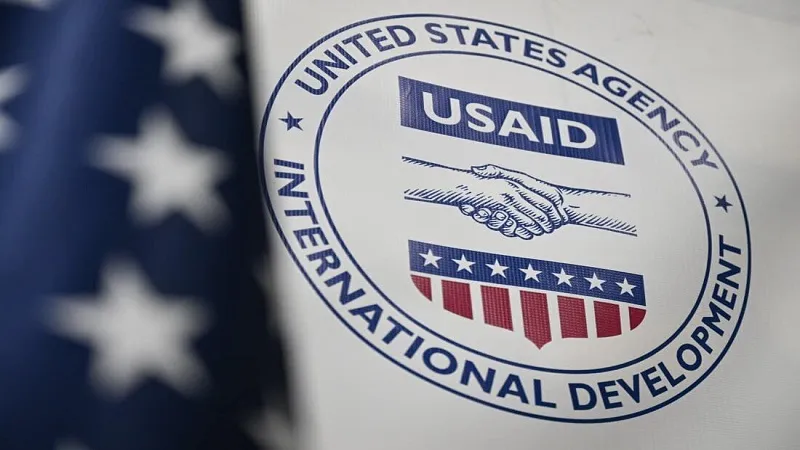 अमेरिका: छंटनी के बाद USAID के कर्मचारियों ने खाली किया दफ्तर, नम आंखों के साथ हुए विदा