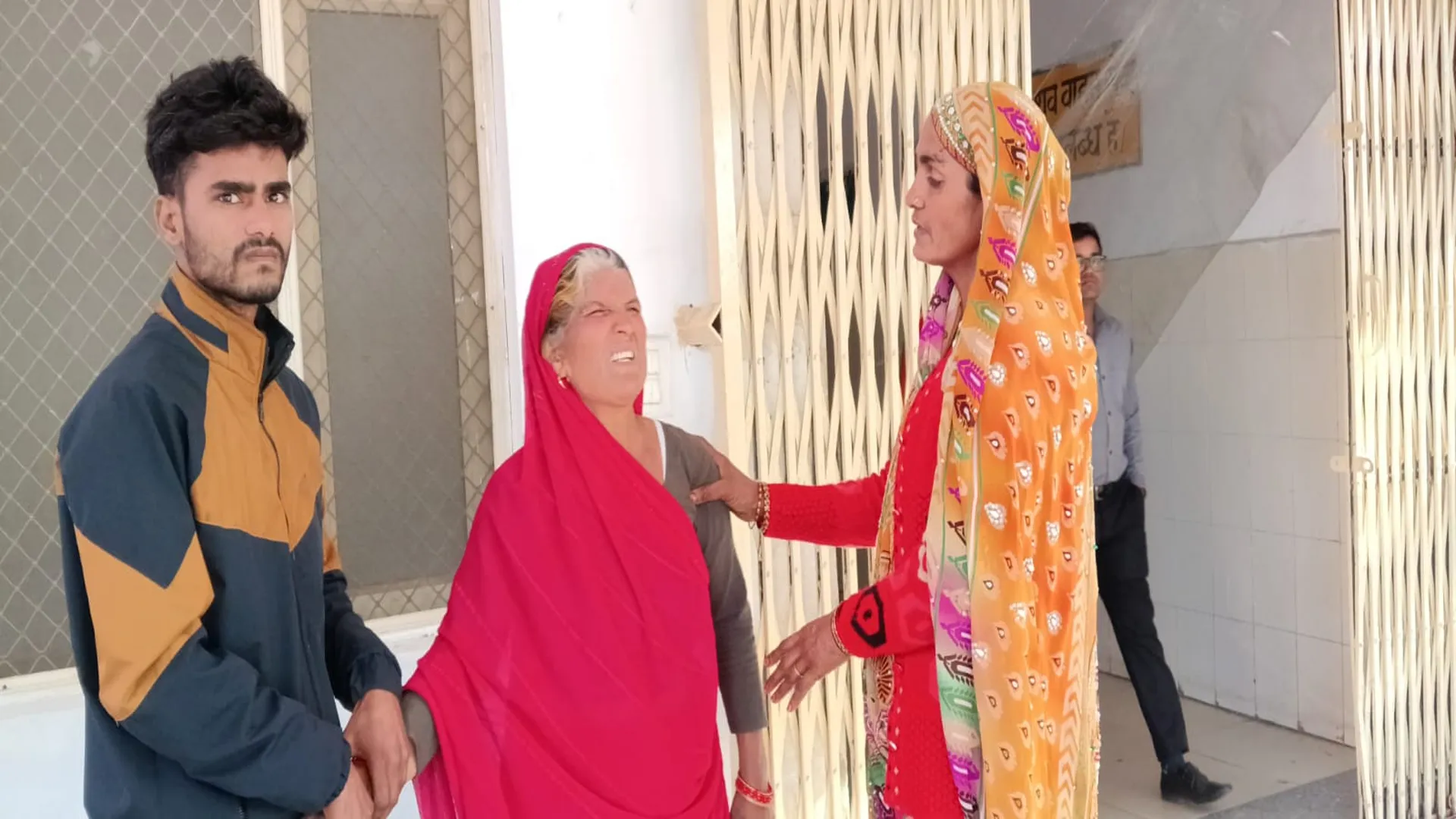 कासगंज: विवाद के बाद युवक ने जहर खान दी जान, परिवार में मचा कोहराम