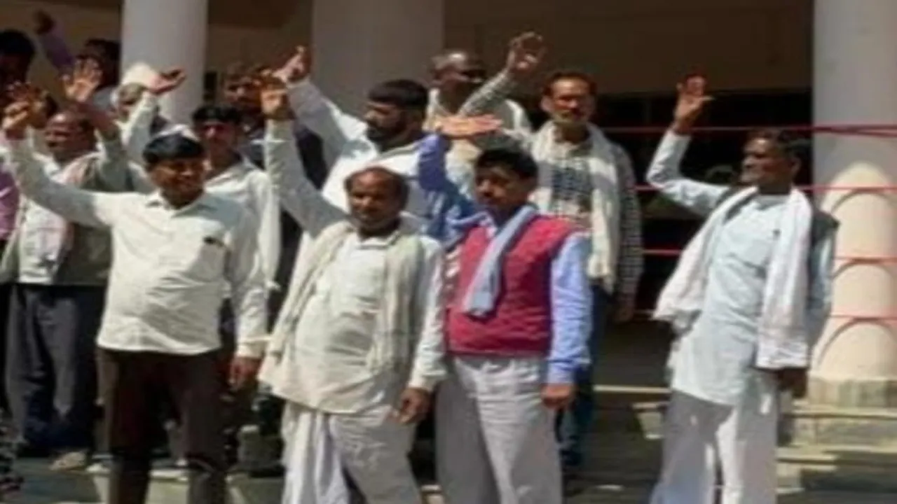 Barabanki News : ब्लाक प्रमुख के खिलाफ फिर पेश हुआ अविश्वास प्रस्ताव