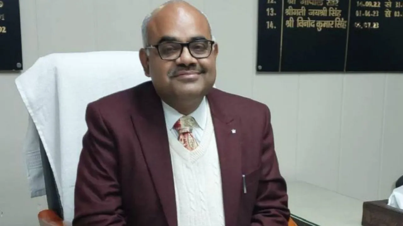 Kanpur: पोर्टल पर अपडेट नहीं तो अफसरों का रुकेगा वेतन, सीएम डैश बोर्ड की बैठक में जिलाधिकारी ने दिए निर्देश