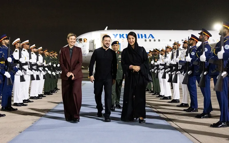संयुक्त अरब अमीरात पहुंचे यूक्रेन के राष्ट्रपति जेलेंस्की, युद्ध शुरू होने के बाद यूएई की पहली यात्रा