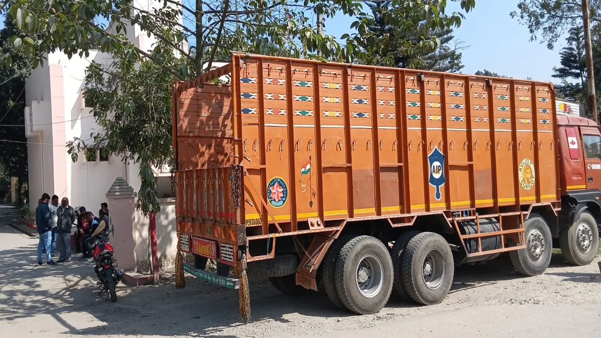 लखीमपुर खीरी: डिटर्जेंट कंपनी के सेल्समैन को पीटा, पुलिस ने ट्रक कब्जे में लिया