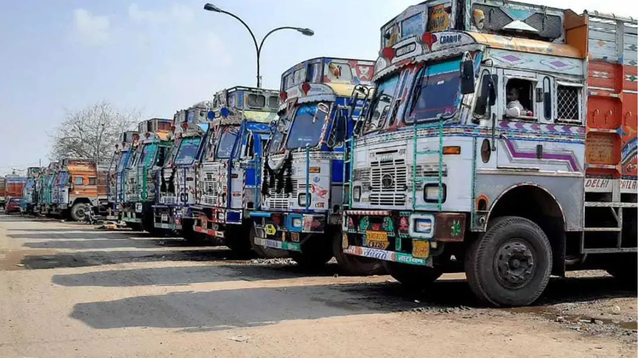 Kanpur: ट्रांसपोटर्स को टाटा करके निकल गया बजट, डीजल को जीएसटी के दायरे में लाने और टोल टैक्स पर मांगी थी राहत 