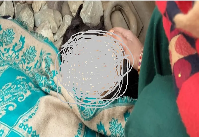 बिजनौर : ट्रेन के आगे कूद कर युवती ने की आत्महत्या, शव के पास मिला सुसाइड नोट