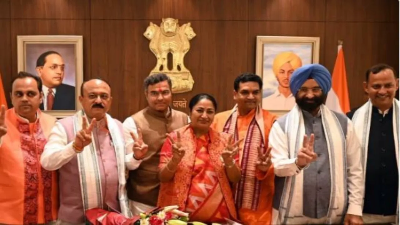 दिल्ली सरकार में विभागों का बंटवारा, मुख्यमंत्री संभालेंगी वित्त विभाग, प्रवेश वर्मा को मिली PWD की जिम्मेदारी