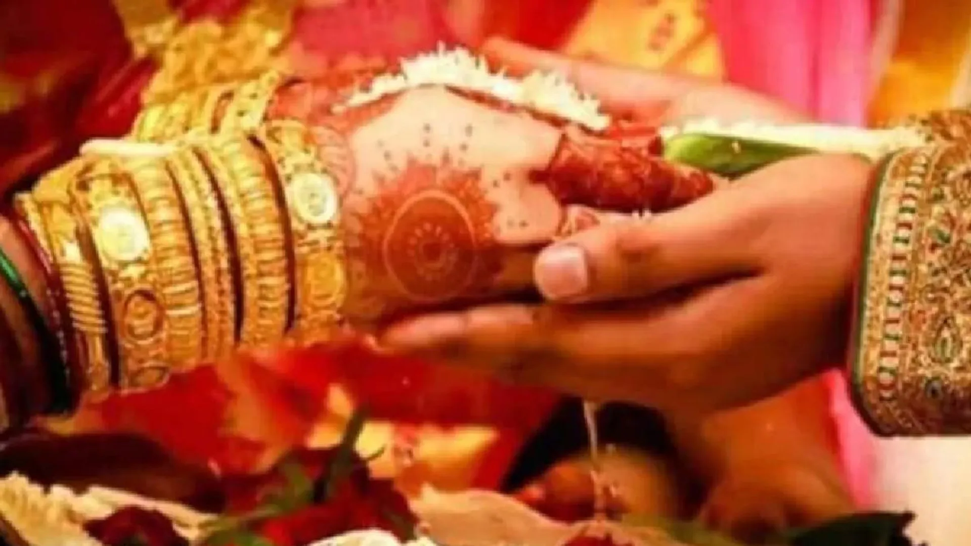 बदायूं: नाबालिग से मंदिर में करने वाला था शादी, पहुंच गई पुलिस तो युवक को जाना पड़ा जेल