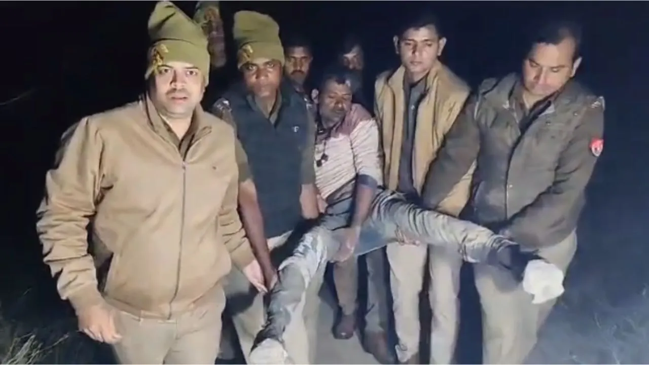 Fatehpur में गौ तस्कर की पुलिस से मुठभेड़: आरोपी गिरफ्तार, पैर में लगी गोली, गौकशी में प्रयोग होने वाले उपकरण समेत ये चीजें बरामद...