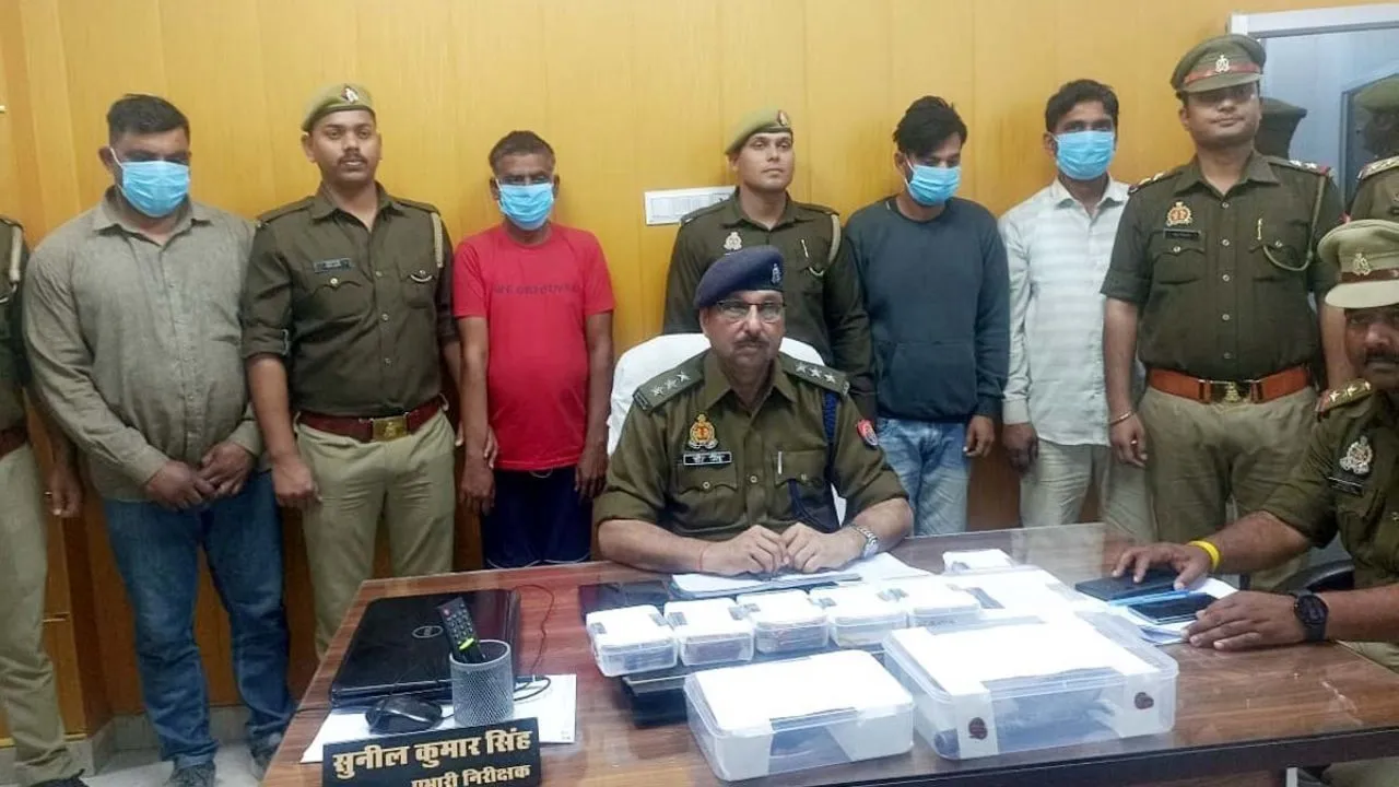 Fatehpur में अंतर्जनपदीय गिरोह का पर्दाफाश: चार गिरफ्तार, टप्पेबाजी व चोरी की घटनाओं में लिप्त थे, ये सामान बरामद...