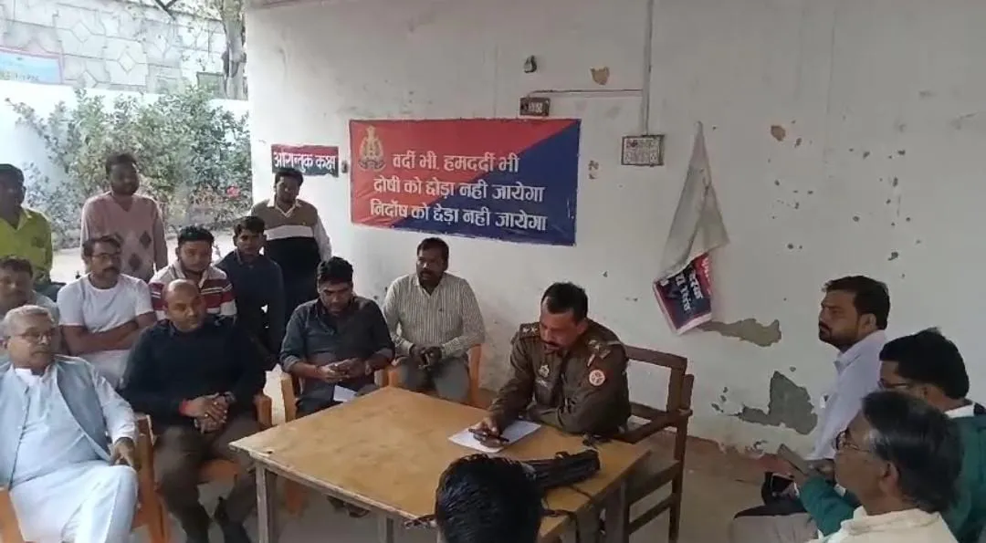 Fatehpur News: फैक्टी में घुसकर दबंगो ने मजदूरों पर किया हमला, तीन घायल: घटना CCTV में कैद