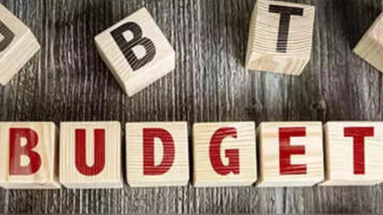 Kanpur: बजट में बिजनेस एग्जीबिशन सेंटर मिलने की उम्मीद, ट्रेड फेयर के जरिए कारोबारियों को मिलेगा नया बाजार, बढ़ेगा व्यापार  