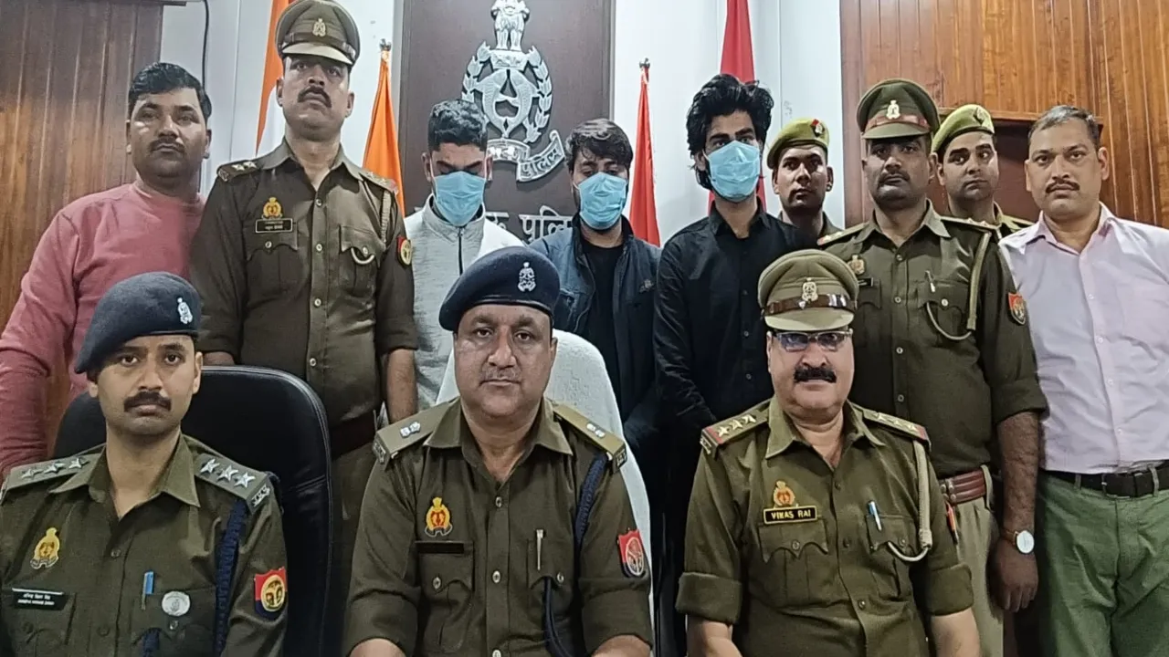 Lucknow News : कैब चालक से मारपीट कर लूटी कार : दो घंटे हाईवे पर घुमाते रहे बदमाश