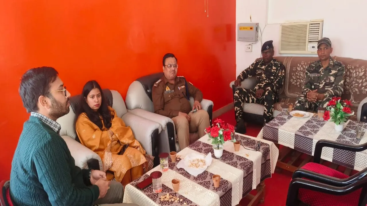 Bahraich News : भारत- नेपाल सीमा का SDM ने किया निरीक्षण, पड़ोसी मुल्क के अधिकारियों से की वार्ता