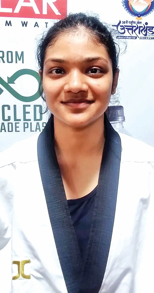 हल्द्वानी की भूमिका ने ताइक्वांडो में जीता सिल्वर मेडल