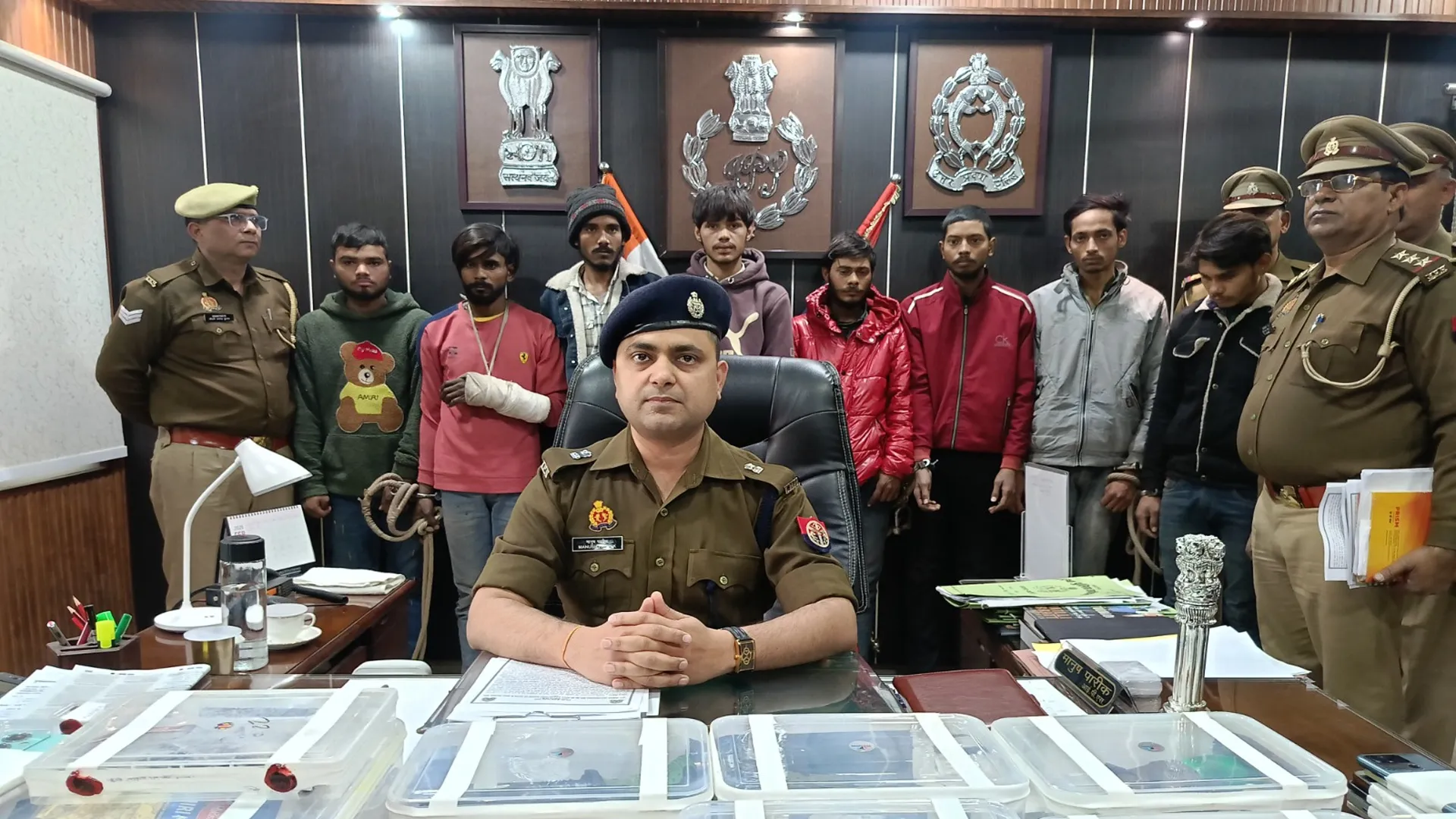 बरेली: दिल्ली से आकर बनाया गैंग...लूट की तैयारी कर रहे थे लेकिन मुठभेड़ पकड़े गए आठों बदमाश