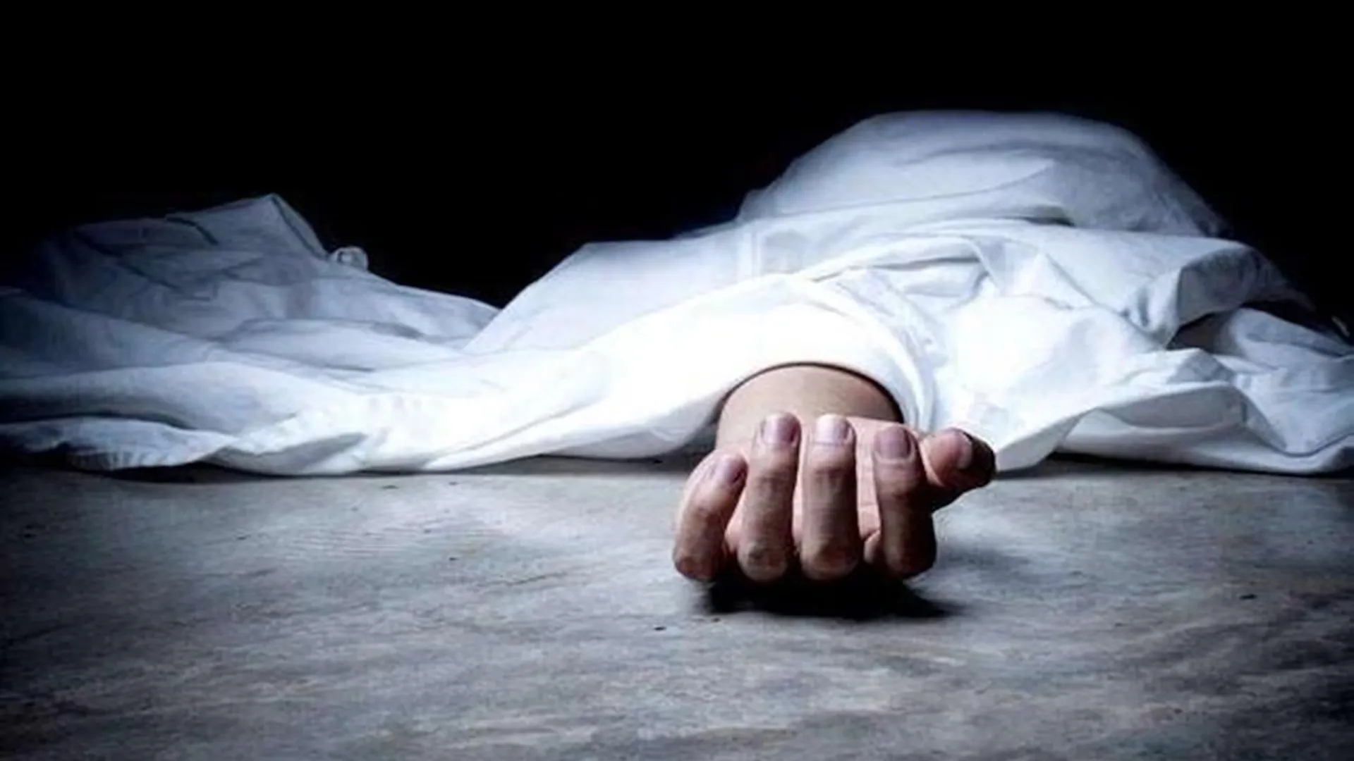 बदायूं: पूजा के फूल तोड़ने गया था बुजुर्ग, जंजीर में पैर अटका और गिरकर चली गई जान