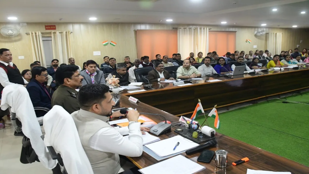 UP Board Exam : स्वास्थ्य व परिवहन विभाग परीक्षार्थियों की सुविधाओं का रखें विशेष ध्यान