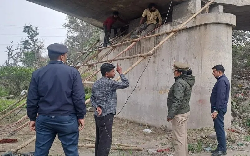 मुरादाबाद : 20 से 26 फरवरी तक कांवड़ियों के लिए खुलेगा कटघर रामगंगा पुल, अभी 20 से 25 दिन और चलेगा एक्सपेंशन ज्वाइंट का काम 