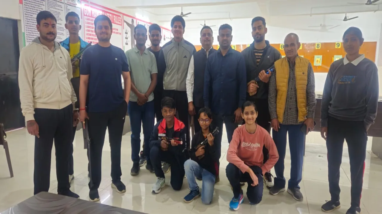 Ayodhya News : राज्य स्तरीय शूटिंग प्रतियोगिता के लिए जिला राइफल क्लब टीम चयनित