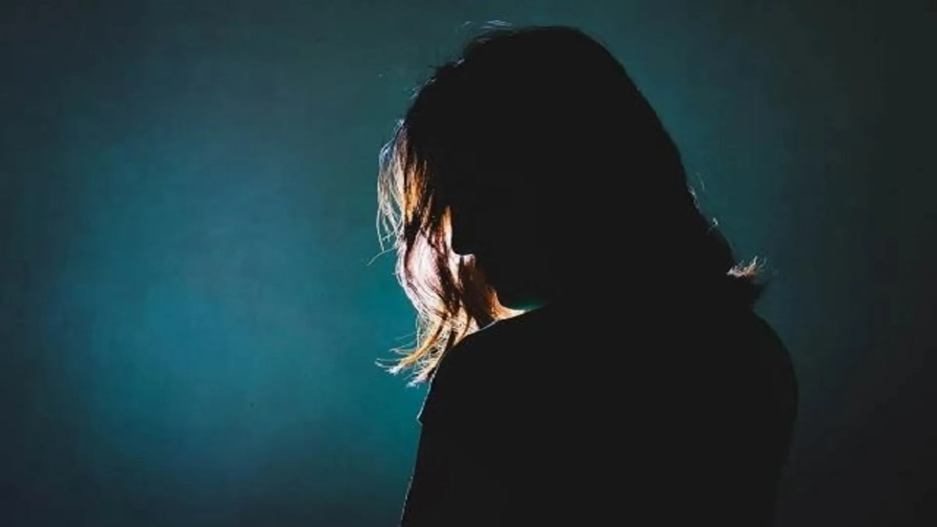 बाराबंकी : दो बच्चों समेत मां लापता, पड़ोसी पर गंभीर आरोप