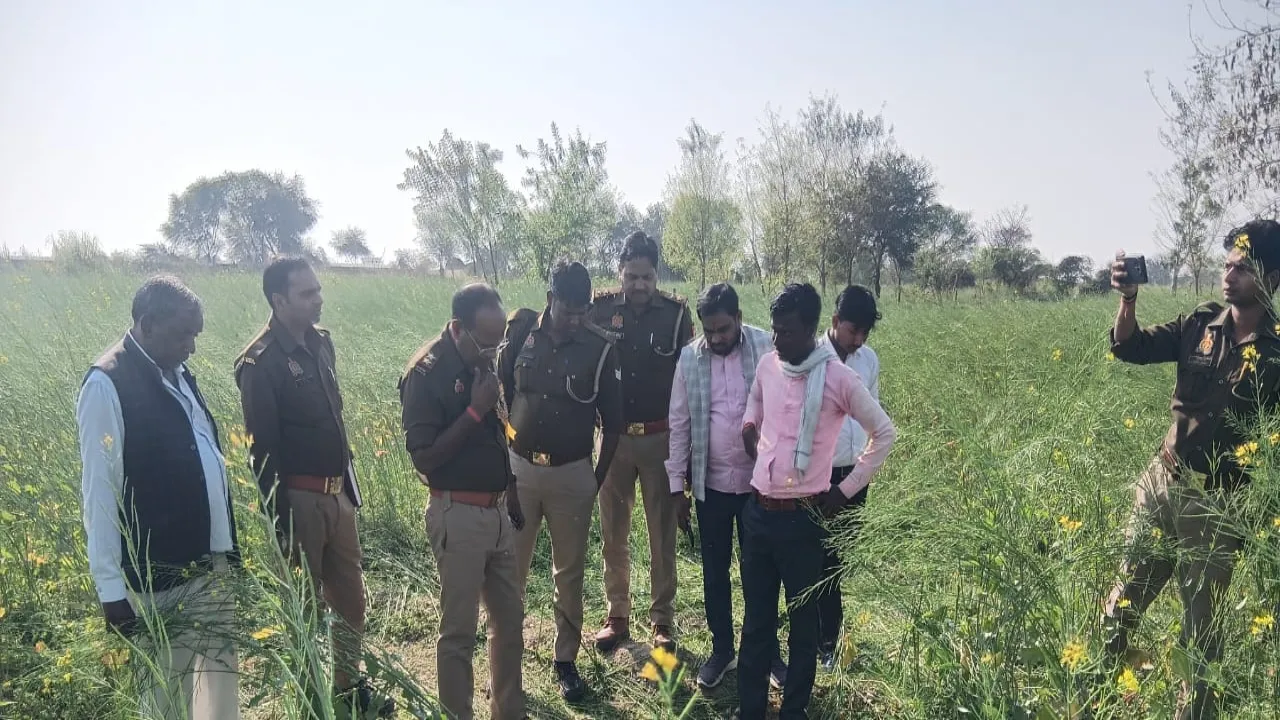 Bahraich News : नित्यक्रिया को गए किशोर का खेत में मिला शव