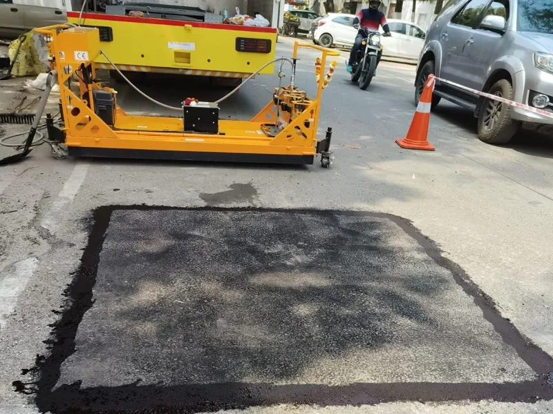 मुरादाबाद : मार्च के अंत तक चकाचक हो जाएंगी महानगर की सड़कें, नगर आयुक्त की दो टूक- कार्य में शिथिलता कतई बर्दाश्त नहीं करेंगे