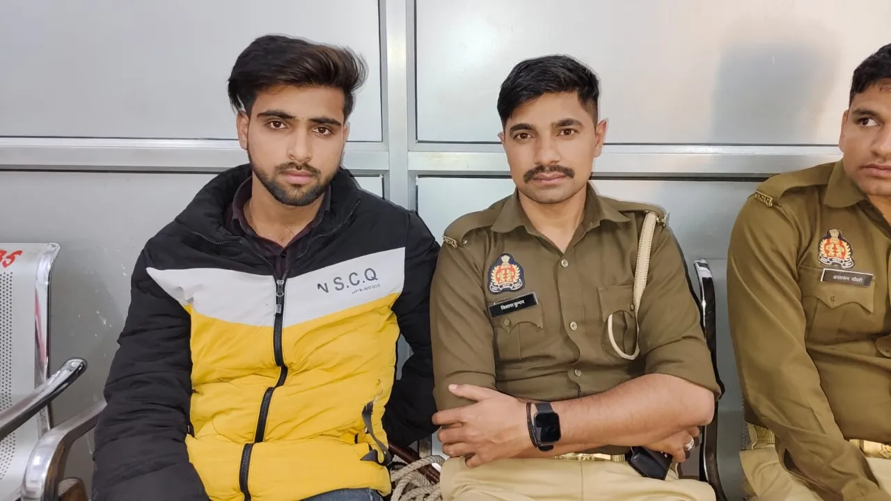 Sambhal Violence : संभल हिंसा में शामिल एक और युवक गिरफ्तार, हसनपुर मार्ग पर चाय की दुकान से पकड़ा गया उपद्रवी