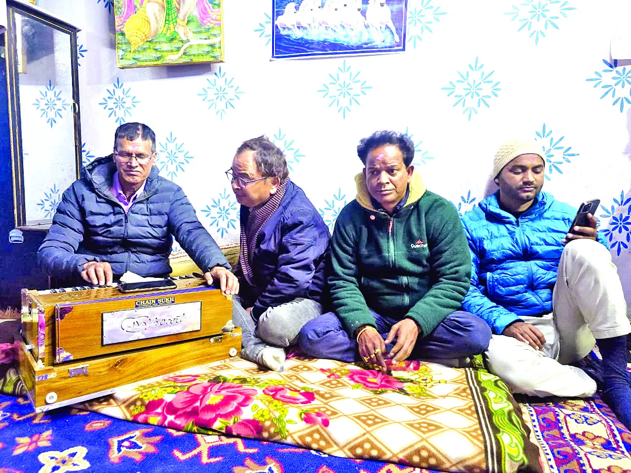 बहुत दिनन के रूठे श्याम को मैं होली में मना लाऊंगी....