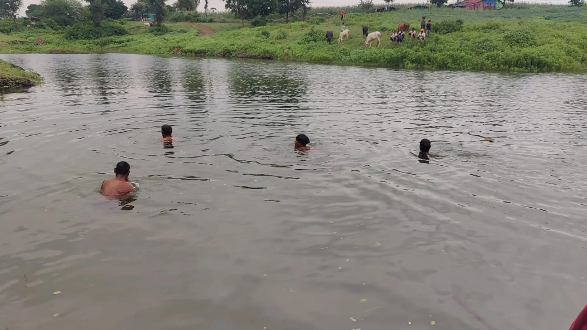 लखीमपुर खीरी : चौका नदी किनारे शौच करने गया युवक लापता, तलाश जारी