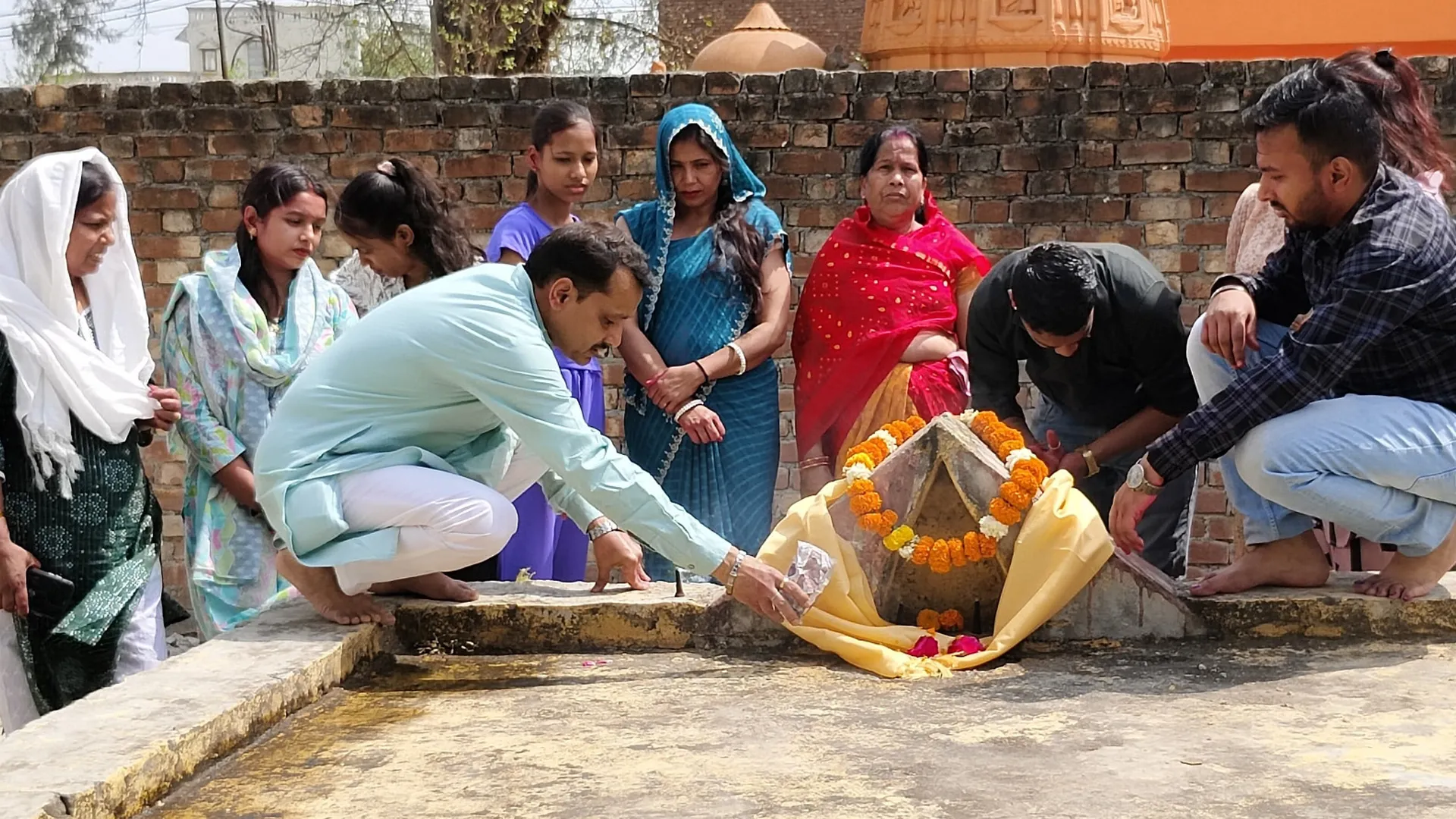 संभल : दंगे में पूर्वजों को करना पड़ा था पलायन, 87 साल बाद संभल लौटा परिवार