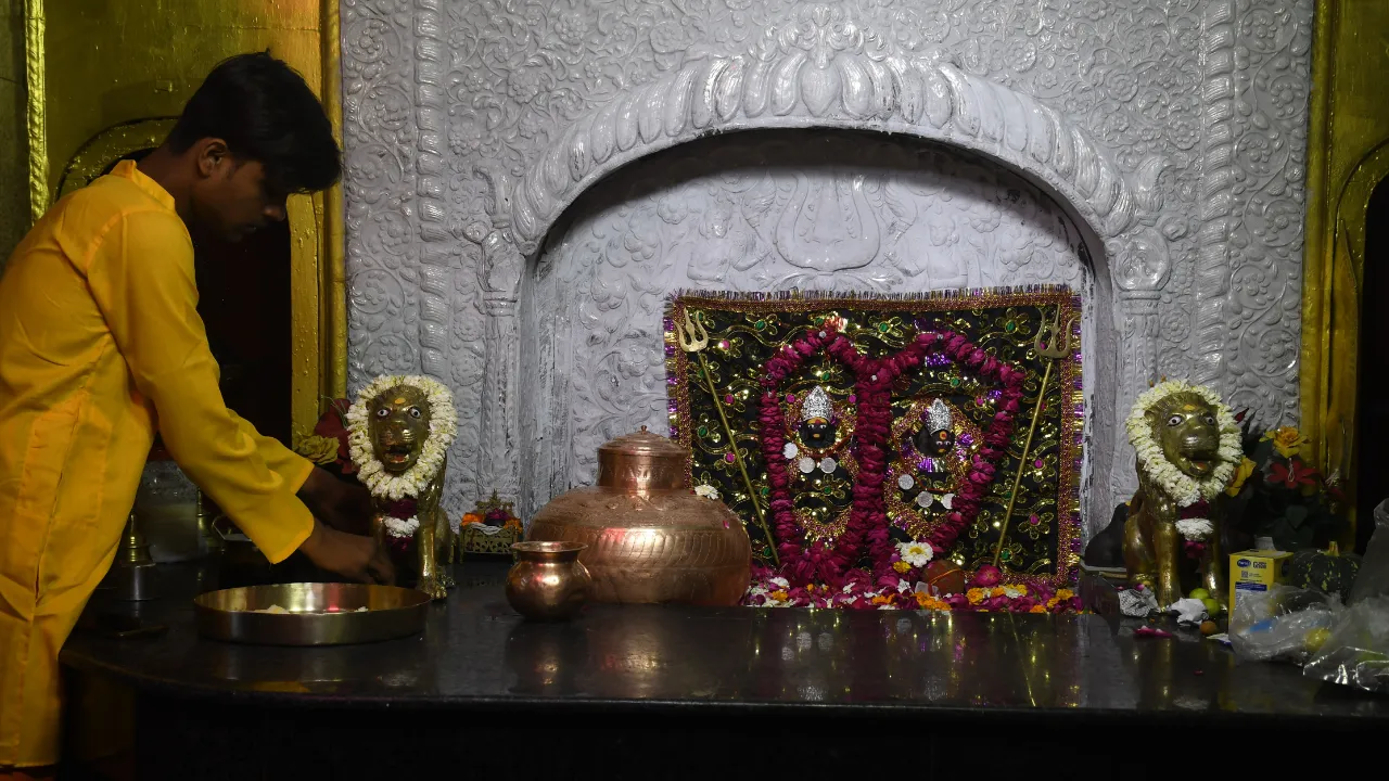 लखनऊः हाथी पर सवार होकर विराजेंगी मां जगदंबा 