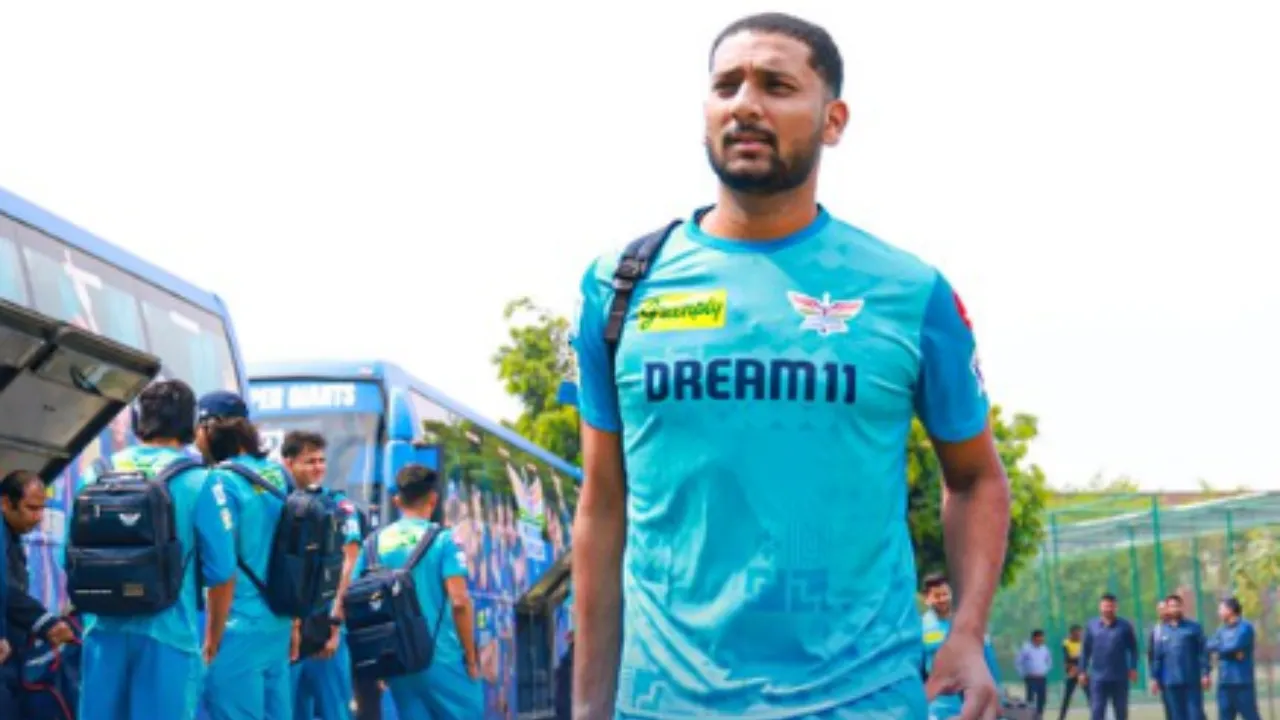 IPL मैच से पहले चोटिल हुए मोहसिन खान, लखनऊ सुपर जायंट्स ने किया बड़ा बदलाव