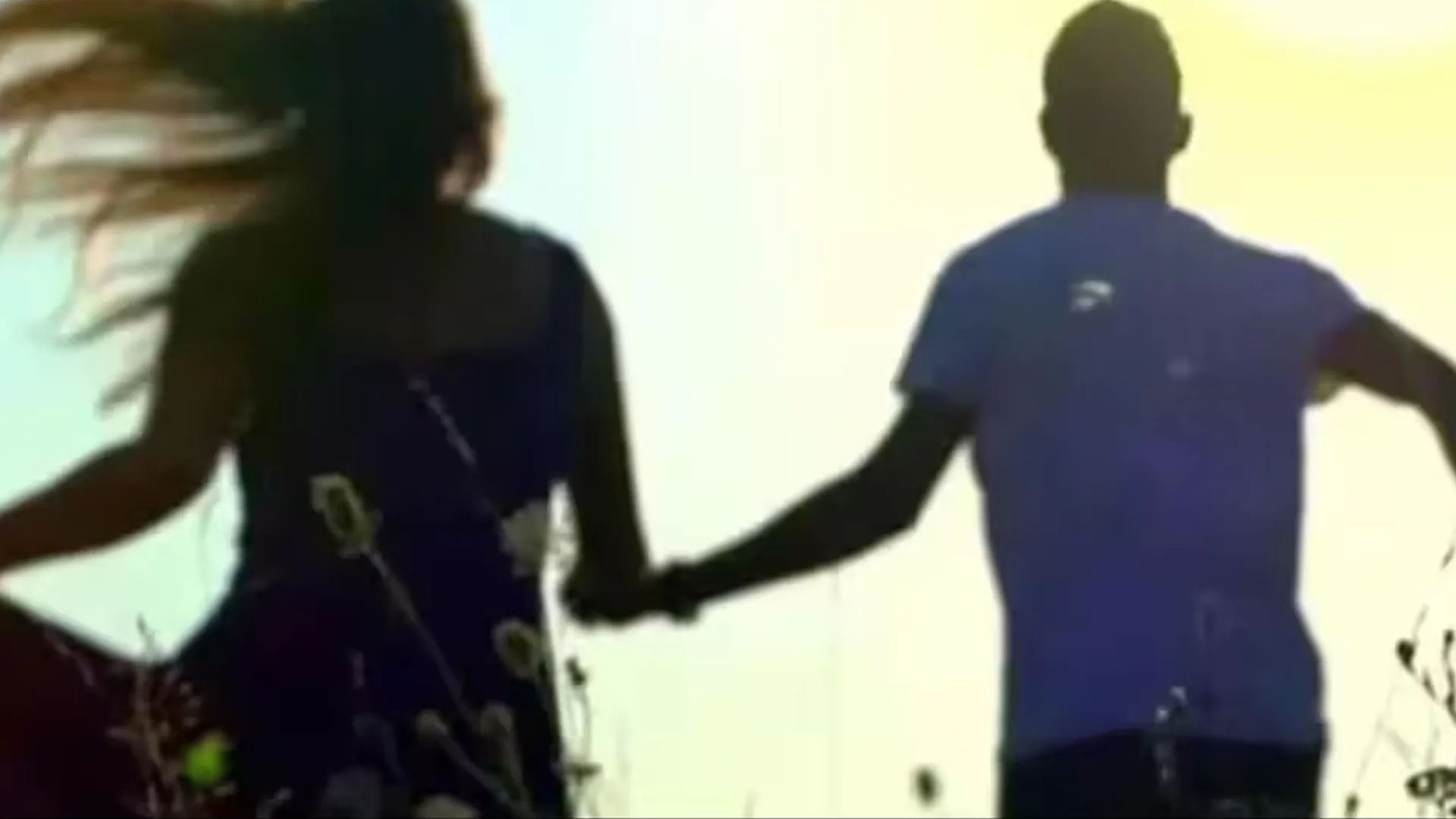 संभल : मां से लिपटकर रोये तीनों बच्चे, नहीं पसीजा दिल...छोड़कर चली गई प्रेमी संग