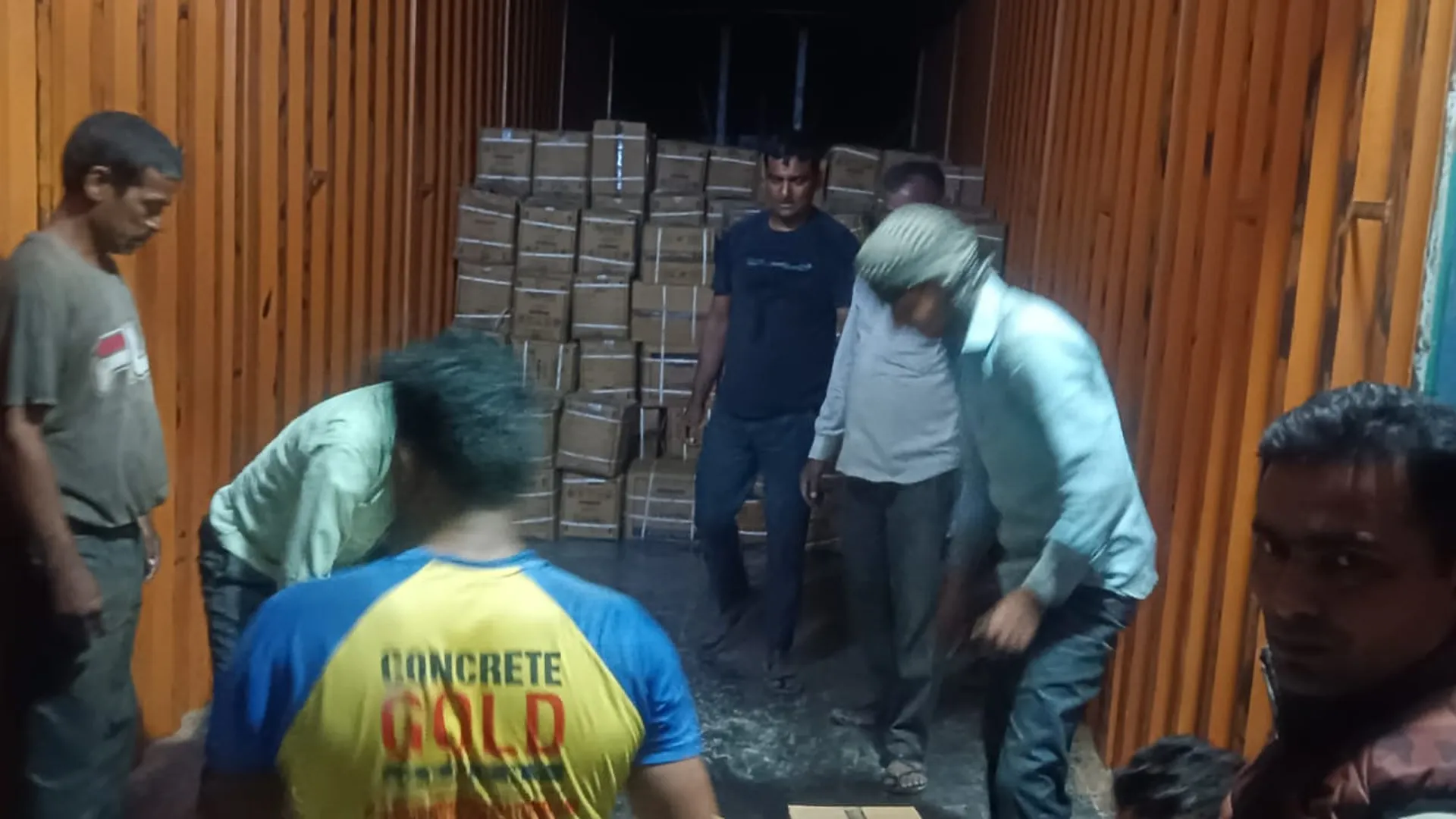 रामपुर : लखनऊ से चोरी चावल से लदा ट्रक शाहबाद में बरामद