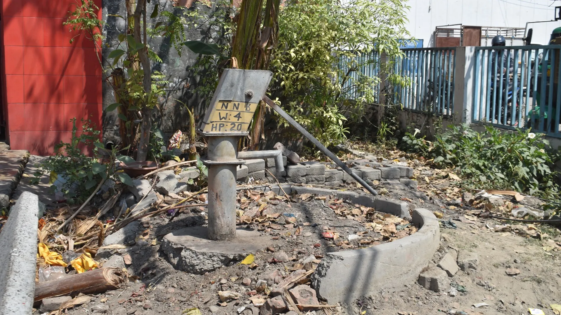 विश्व जल दिवस: आ गई गर्मी...सूखेंगे गले तो पानी के लिए भटकेंगे लोग