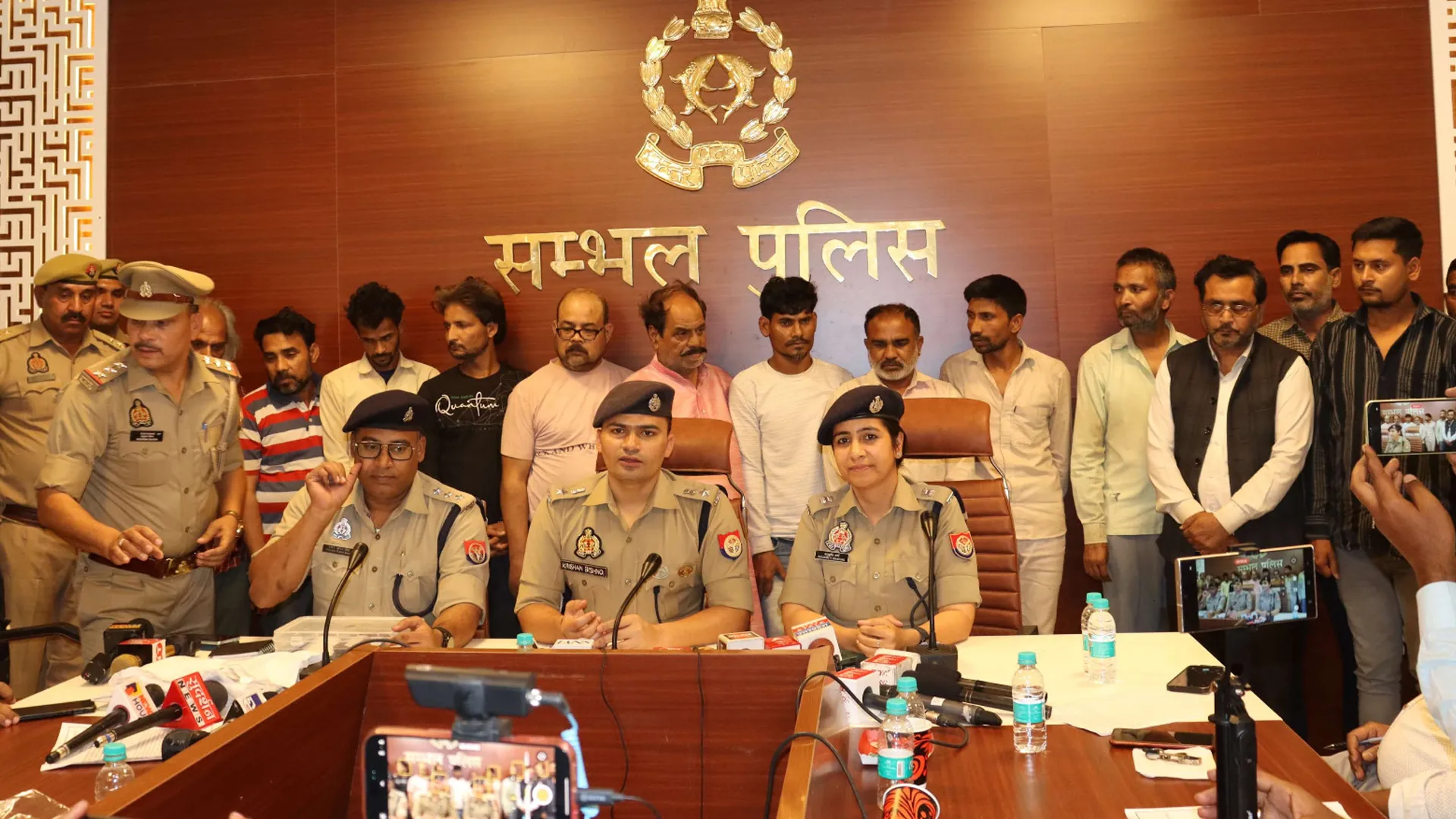 संभल : नोटों की बारिश का झांसा देकर युवक युवतियों का करते थे यौन शोषण, 14 गिरफ्तार