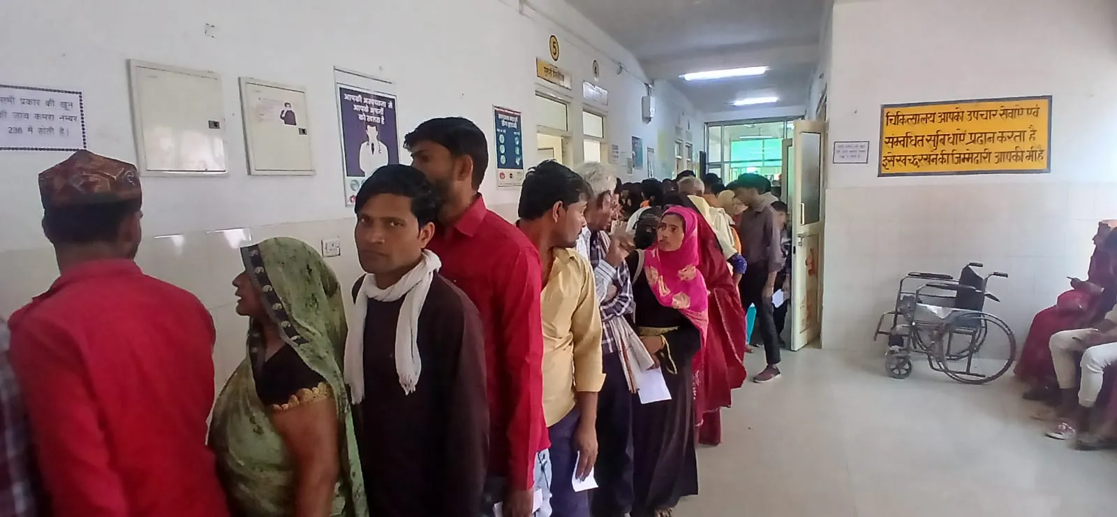 कासगंज: अस्पतालों में बढ़ रहे सर्दी, जुकाम, बुखार के मरीज