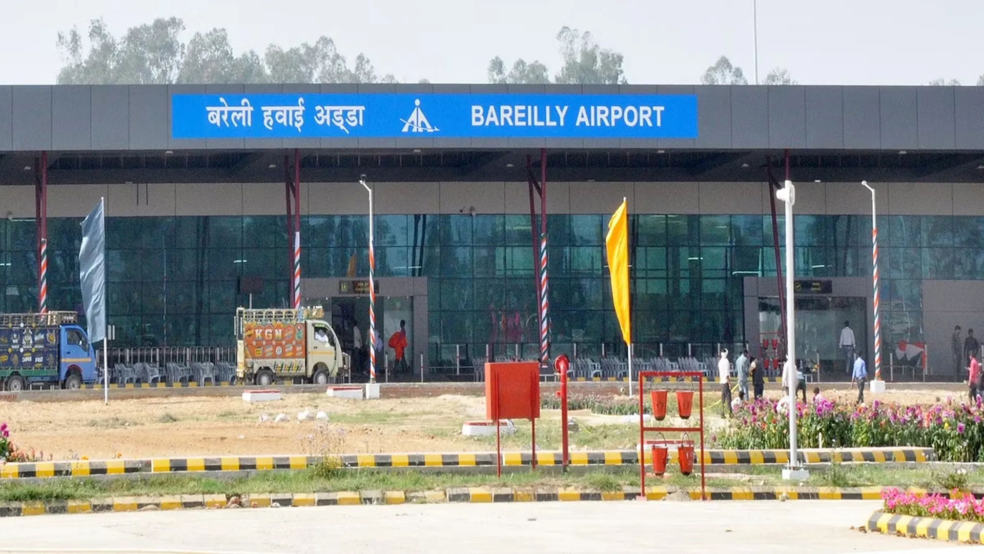 Bareilly: एयरपोर्ट विस्तारीकरण...बड़े विमानों की उड़ान को लगेंगे पंख, सबसे जरूरी काम शुरू !