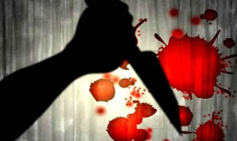 लखीमपुर खीरी: TVS एजेंसी पर सर्विस कराने आए युवकों ने मैनेजर के घोंपा चाकू, जानें मामला