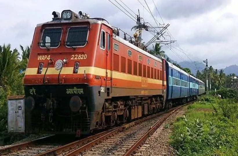 बरेली जंक्शन पर अप्रैल से 20 ट्रेनों का ठहराव रद, यात्री हों तैयार